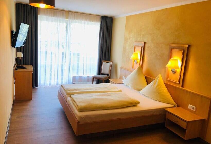 Отель Landhaus Schönfelder Hof