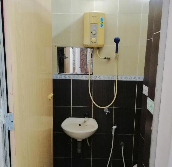 فندق New Budget Inn