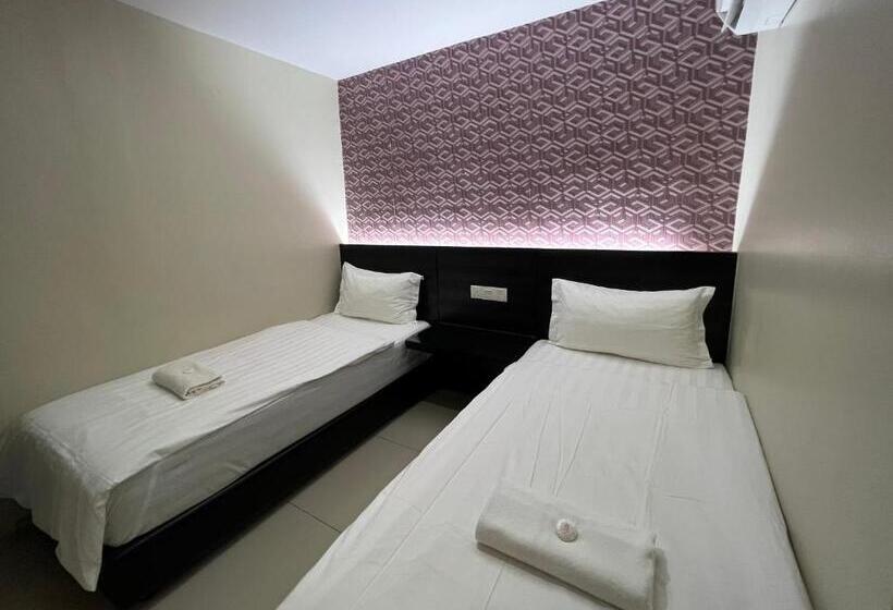 ホテル Pekan Auto City Budget