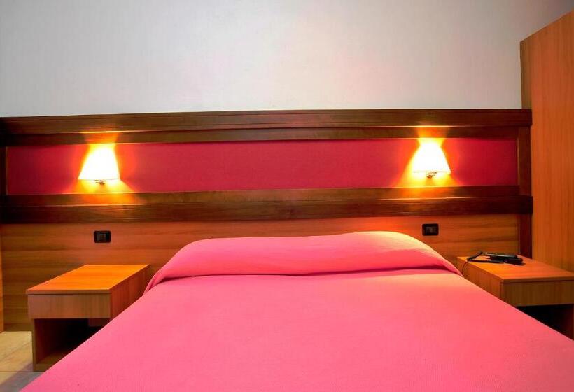 בית מלון כפרי Ristorante Sasso Remenno