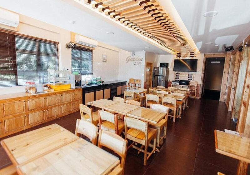 בית מלון כפרי Semerah Garden