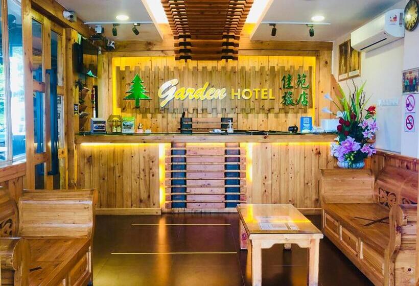 בית מלון כפרי Semerah Garden