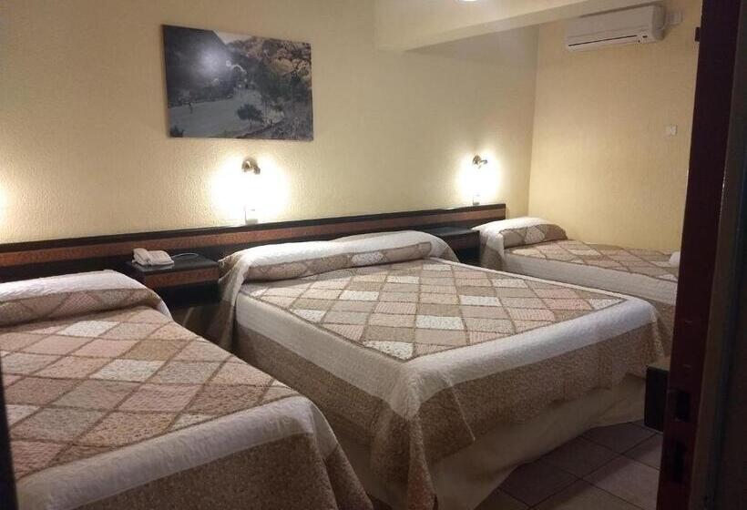 ホテル Suma Huasi