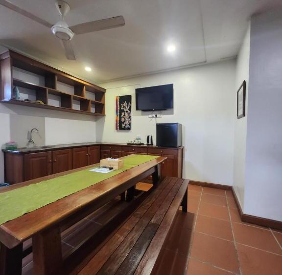 בית מלון כפרי Uptown Eco