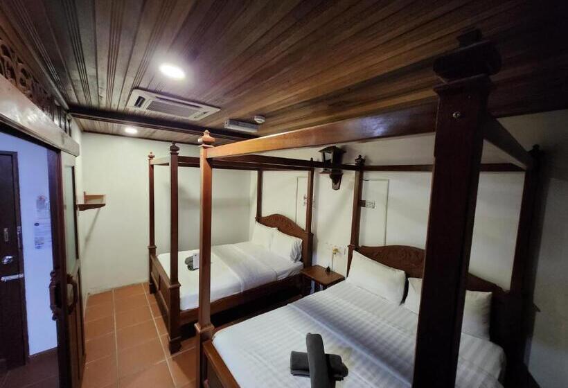 בית מלון כפרי Uptown Eco