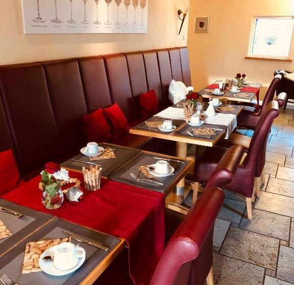 酒店 Weinquartier Burggarten