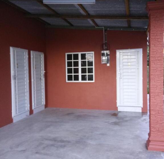 فندق على الطريق Mama Iman Guestroom