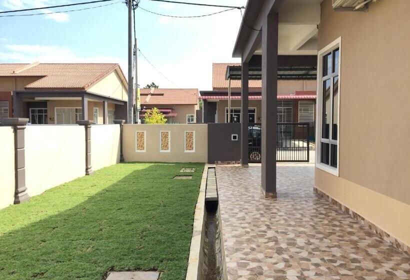 پانسیون Ana Guest House Jalan Airport Kuantan
