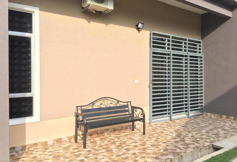 پانسیون Ana Guest House Jalan Airport Kuantan