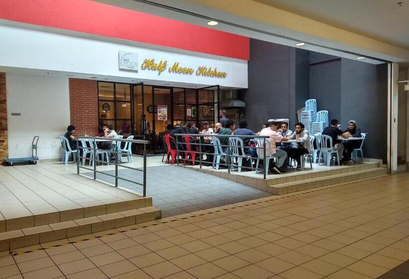 Majatalo Azfa Duplex Suite At De Centrum Putrajaya Bangi Free Wifi