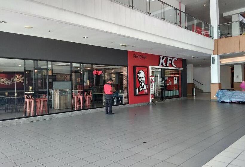 פנסיון Azfa Suite13 At De Centrum Putrajaya Bangi