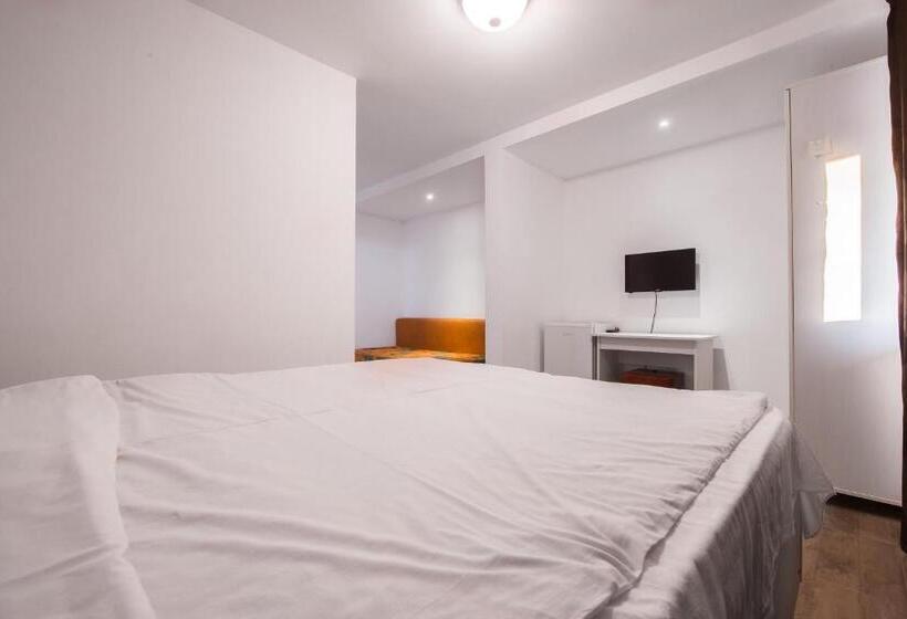 بنسيون Casa 4 Odăi