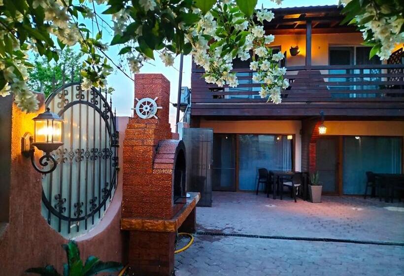 פנסיון Casa Cristina Corbu