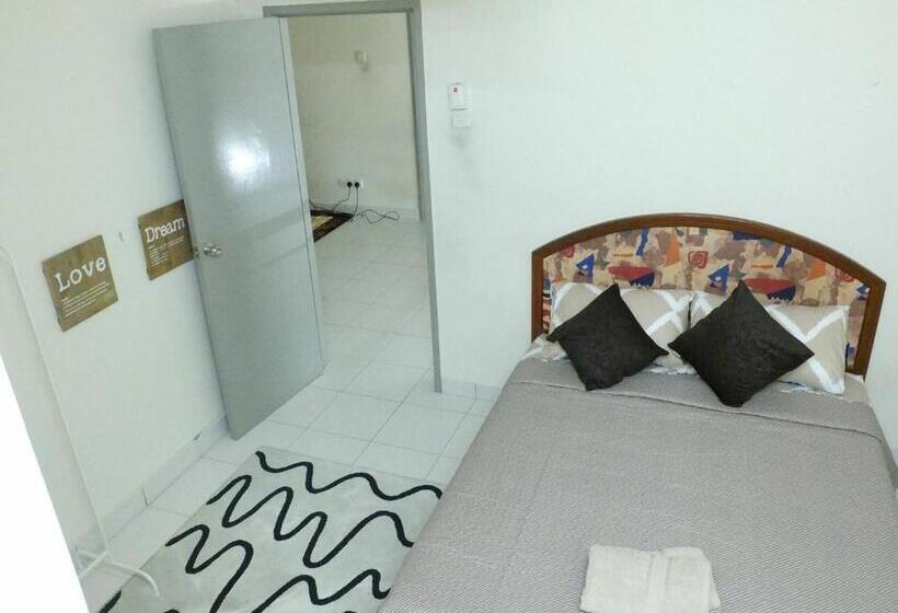 Пансион Dillenia Nilai Homestay