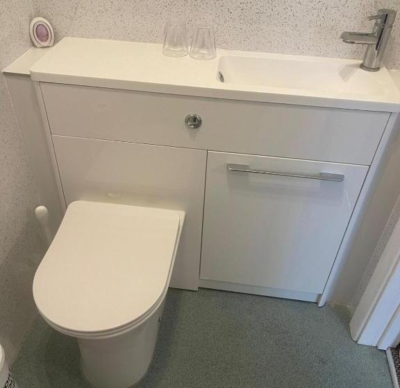 Пансион Evening Tide