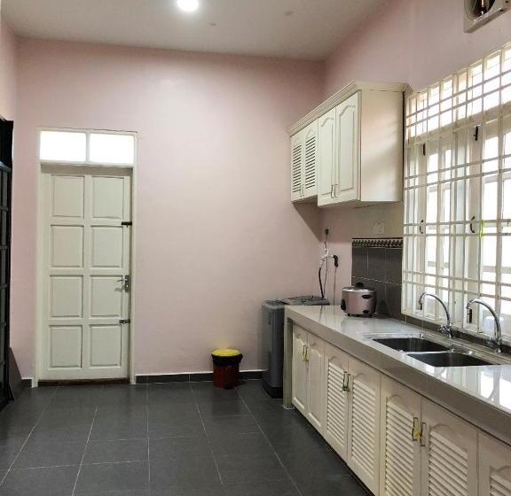 بنسيون Family Homestay