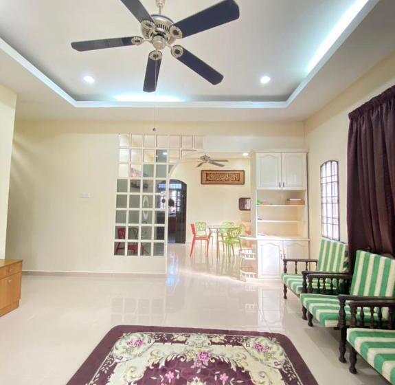 بنسيون Family Homestay