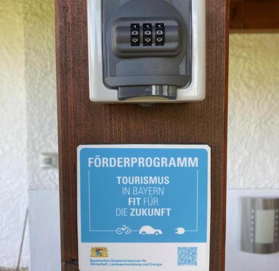 Пансион Goldvogel Apartments