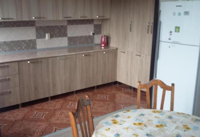 پانسیون Guest House Maia