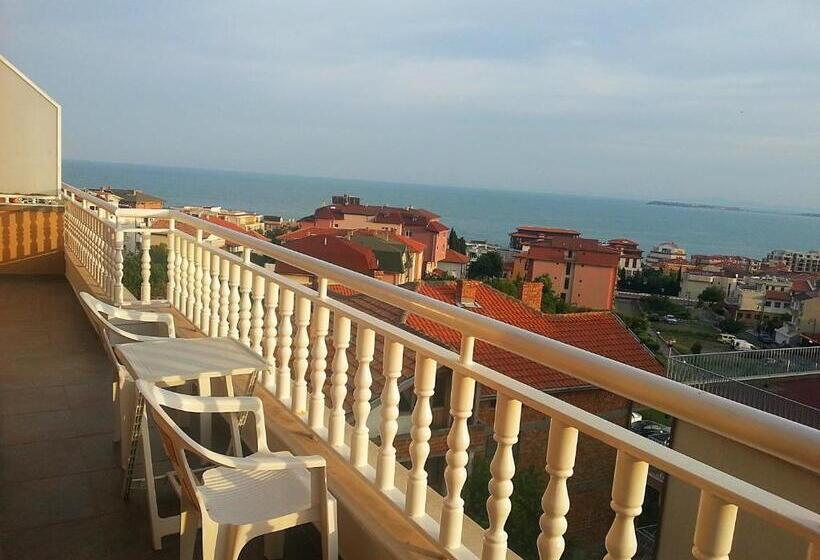 פנסיון Guest House Rona Free Parking And Sea View