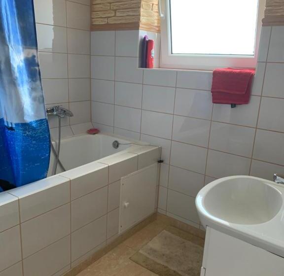 پانسیون Guesthouse Svečiuose Pas Gražina