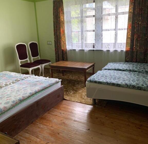 پانسیون Guesthouse Svečiuose Pas Gražina