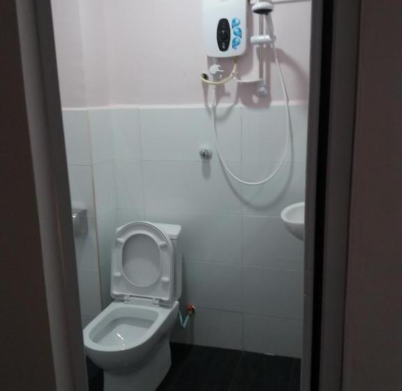 بنسيون Js Homestay Air Putih