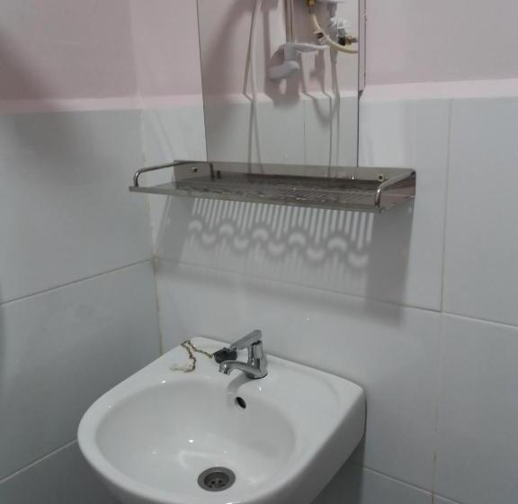 بنسيون Js Homestay Air Putih