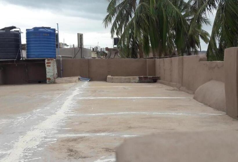 پانسیون Kiran River View Guest House