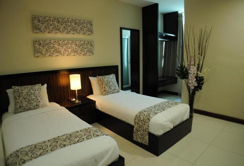 פנסיון Marina Oriental