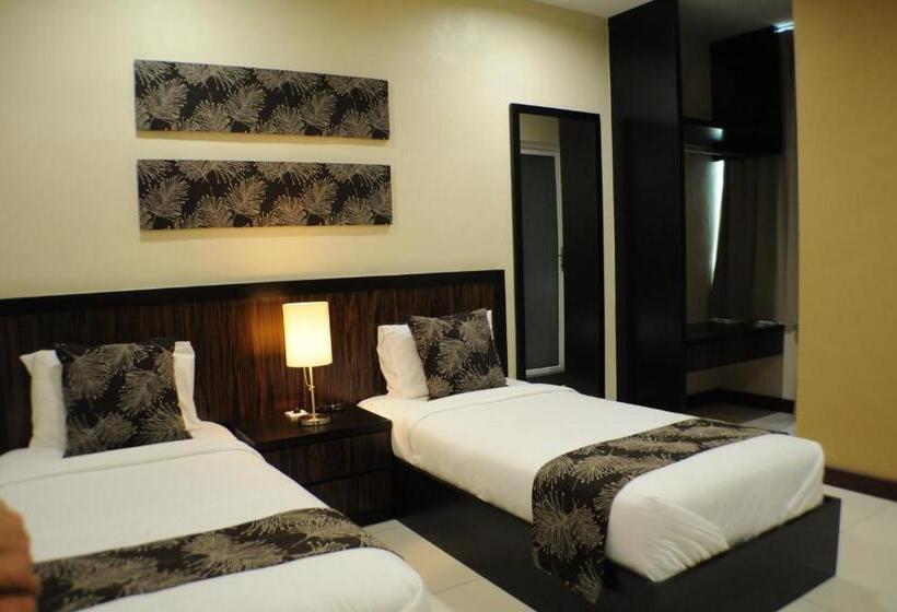 פנסיון Marina Oriental