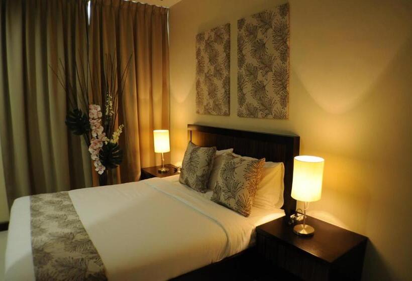 פנסיון Marina Oriental