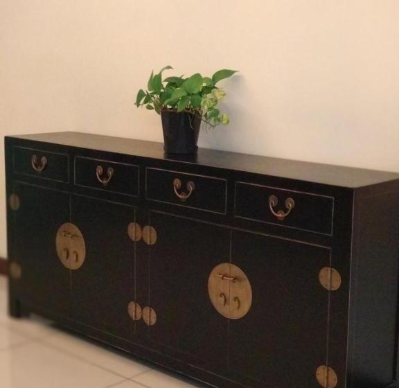 פנסיון Marina Oriental