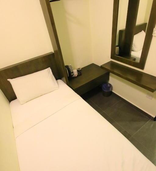 פנסיון Marina Oriental