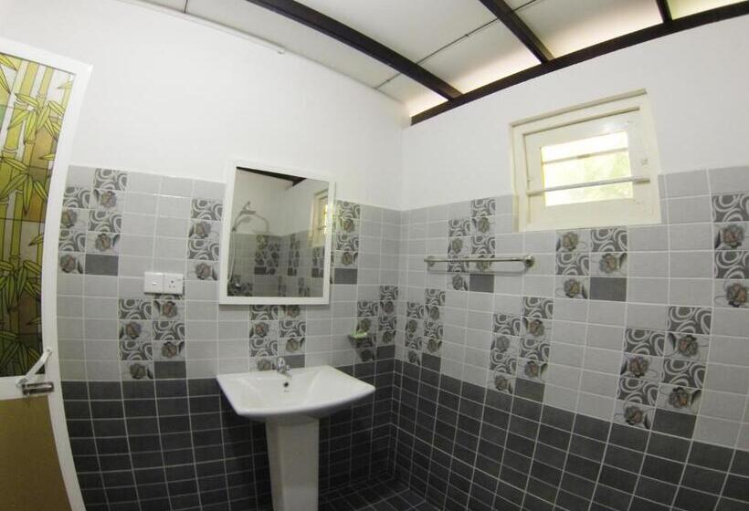 펜션 Mirissa White House