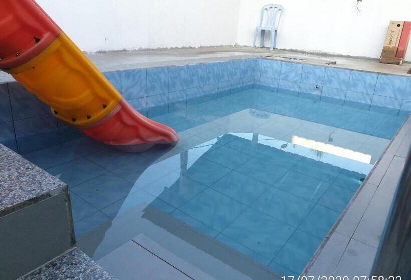 Pensjonat Mri Residence   Homestay In Sg Buloh With Swimming Pool   No Pork&alcohol Allowed