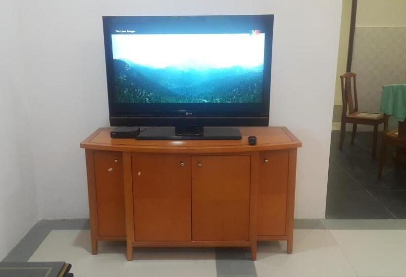 Pensjonat Mri Residence   Homestay In Sg Buloh With Swimming Pool   No Pork&alcohol Allowed