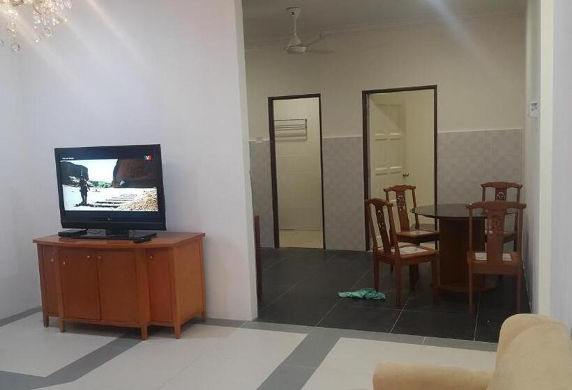 Pensjonat Mri Residence   Homestay In Sg Buloh With Swimming Pool   No Pork&alcohol Allowed