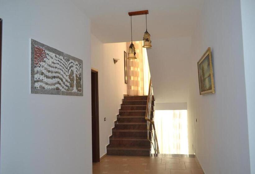 פנסיון Nuovo Sun Golem