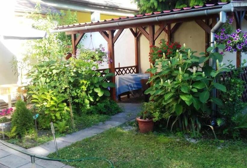 פנסיון Penzion Rose