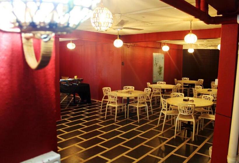 פנסיון Riverbank Dungun Guesthouse & Cafe