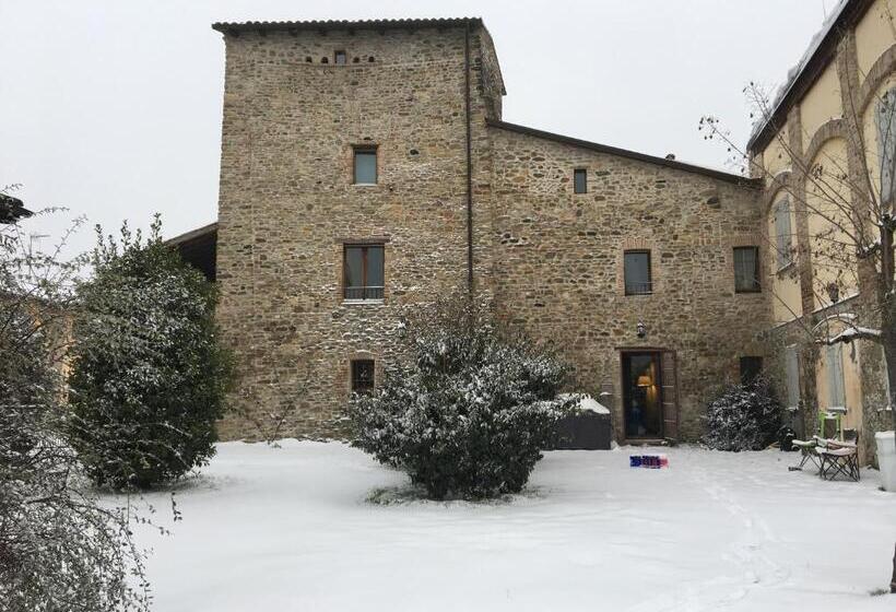 بنسيون Rubbiano River Cottage