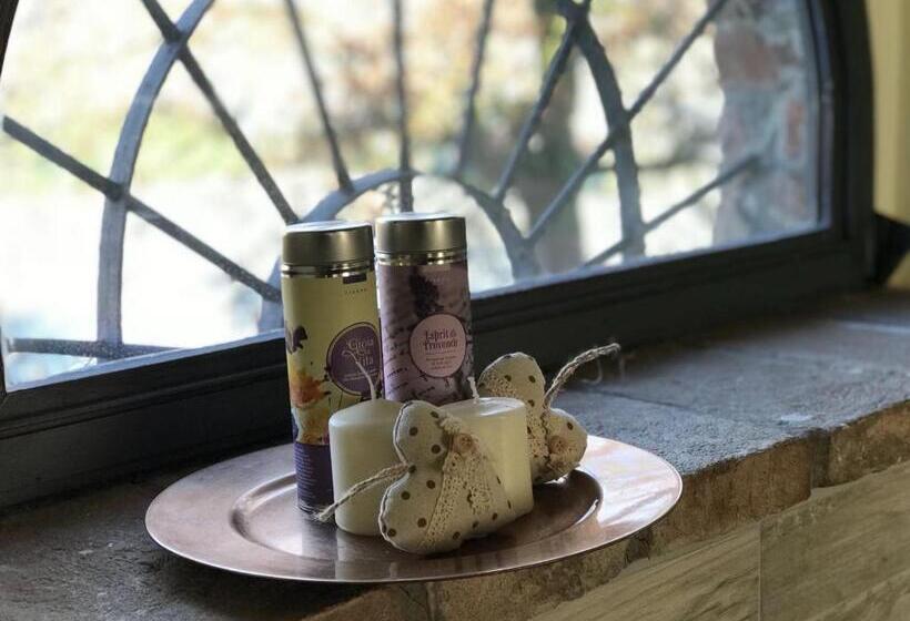 بنسيون Rubbiano River Cottage