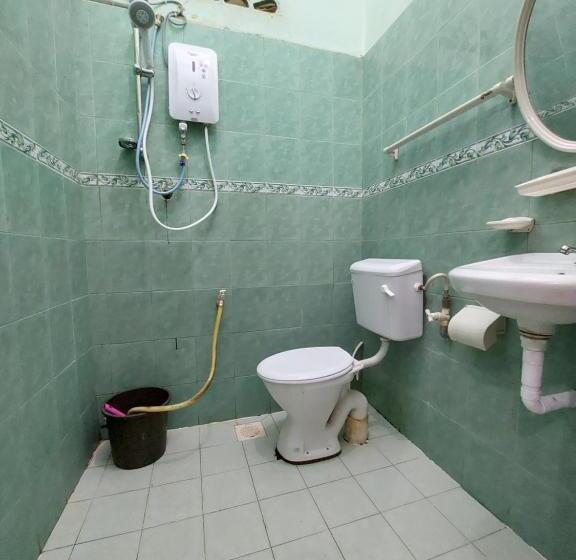 بنسيون Rumah Rehat Qnm Holidays