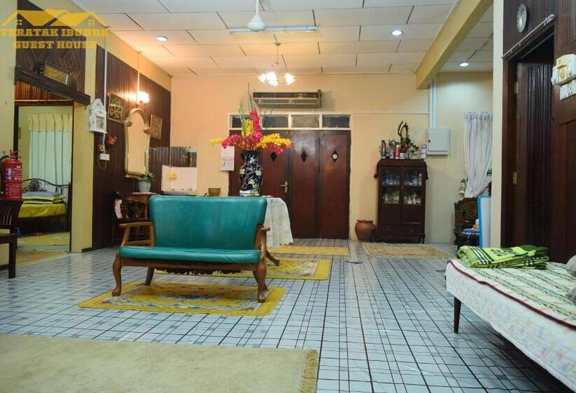 פנסיון Teratak Ibunda Guest House