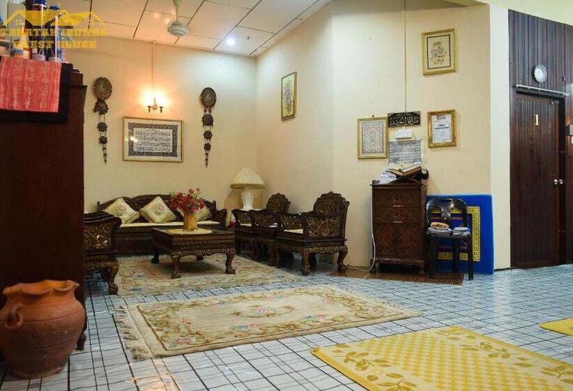 פנסיון Teratak Ibunda Guest House