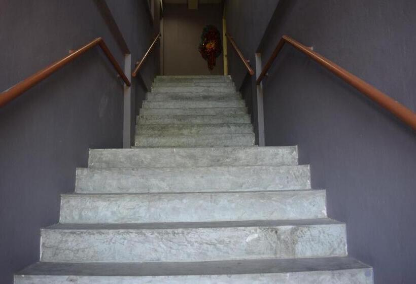 膳宿费 Times Traveller Lodge 2