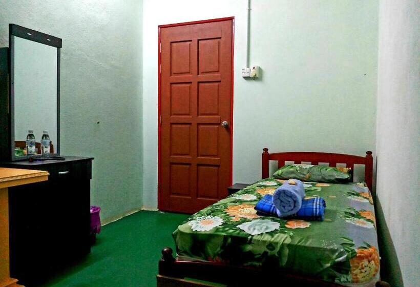 פנסיון Tony’s Guesthouse At Teluk Bahang