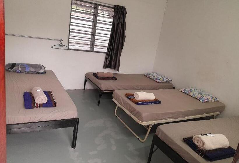 פנסיון Tony’s Guesthouse At Teluk Bahang