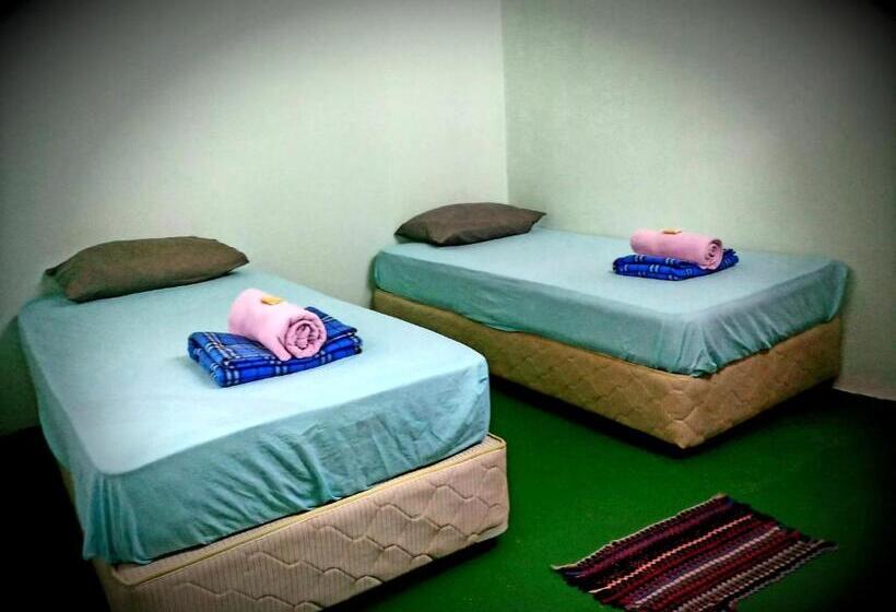 פנסיון Tony’s Guesthouse At Teluk Bahang